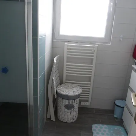 Maison A Proche Plage, 8 Pers., Parking Et Jardin Clos - Fr-1-823-12 * Barbâtre