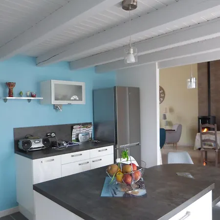 Holiday home Maison A Proche Plage, 8 Pers., Parking Et Jardin Clos - Fr-1-823-12 Barbatre