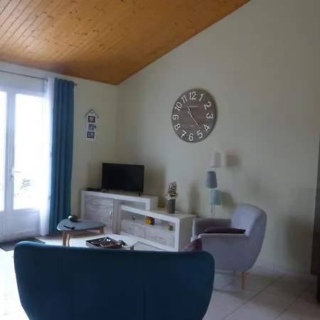 Dom wakacyjny Maison A Proche Plage, 8 Pers., Parking Et Jardin Clos - Fr-1-823-12 *